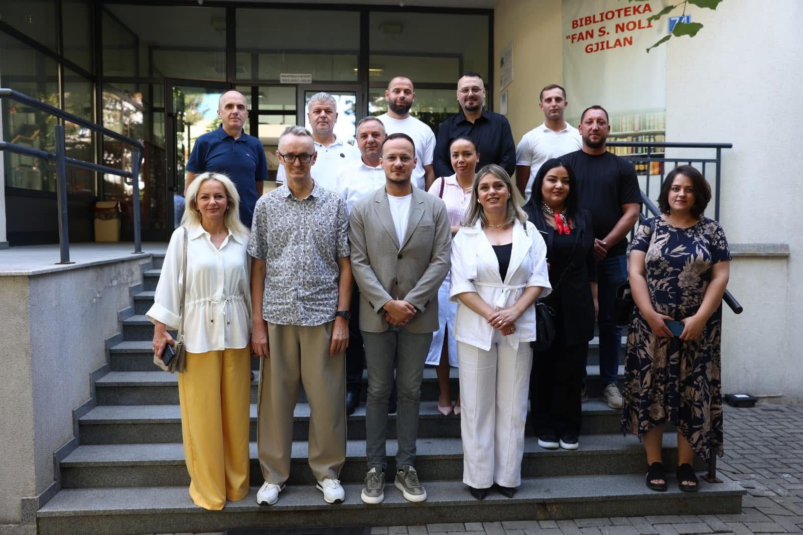 Komuna e Gjilanit nënshkruan marrëveshje me 12 biznese  punësohen 13 persona me aftësi të kufizuara